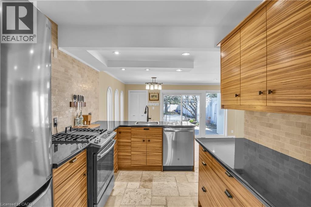 443 DUKE Street thumbnail 25