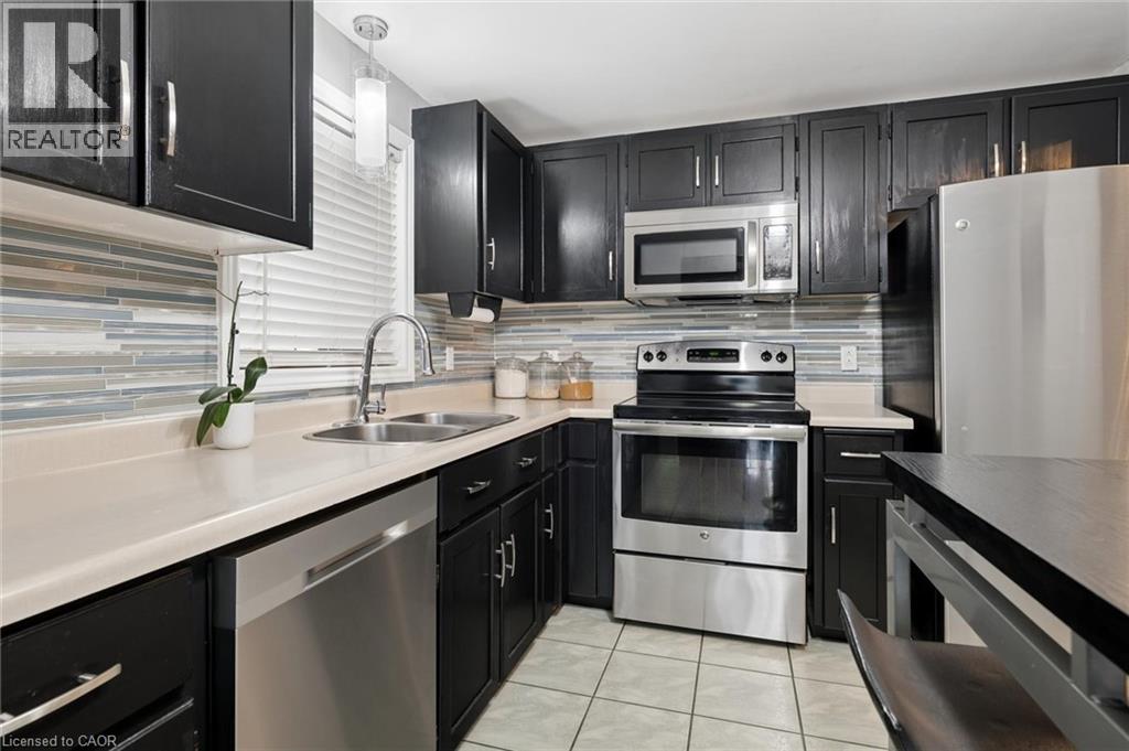 14 WYCLIFFE Place thumbnail 3