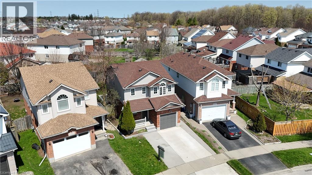 11 LEMONBALM Street thumbnail 36