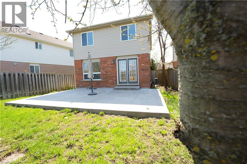 11 LEMONBALM Street thumbnail 9