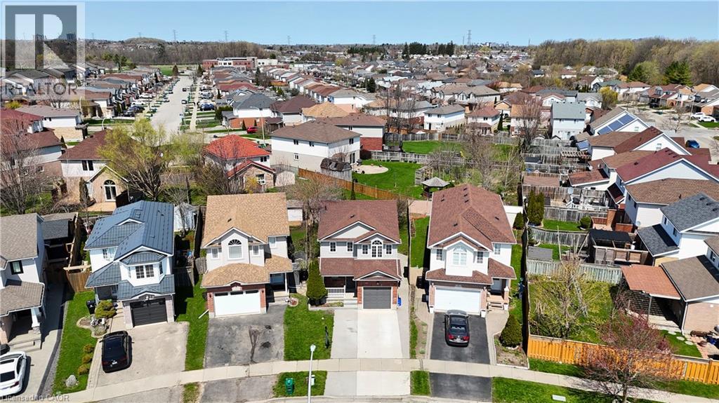 11 LEMONBALM Street thumbnail 34