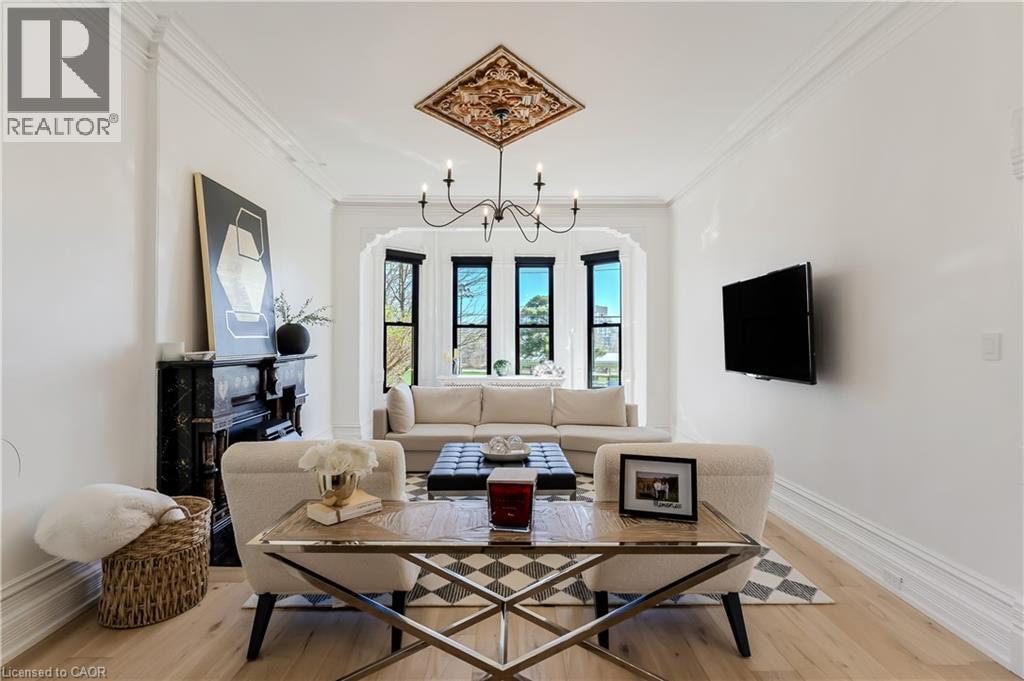 24 PARK Avenue thumbnail 17