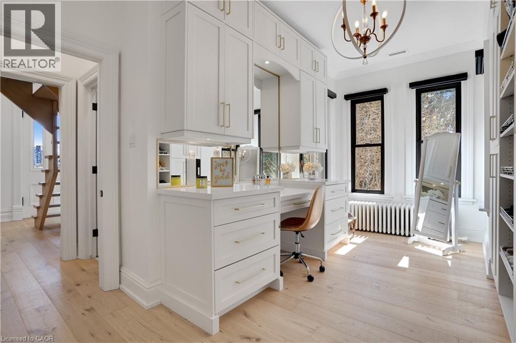 24 PARK Avenue thumbnail 39