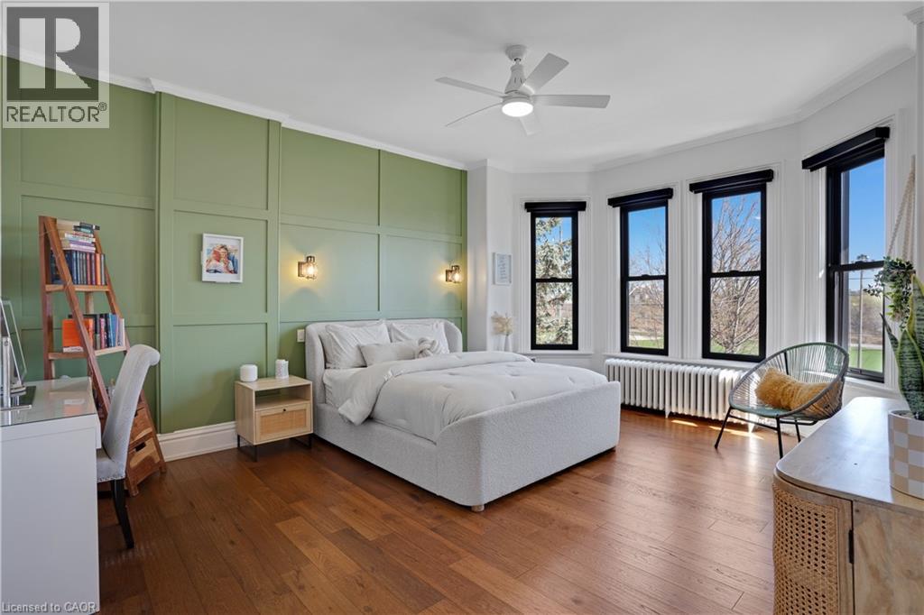 24 PARK Avenue thumbnail 40