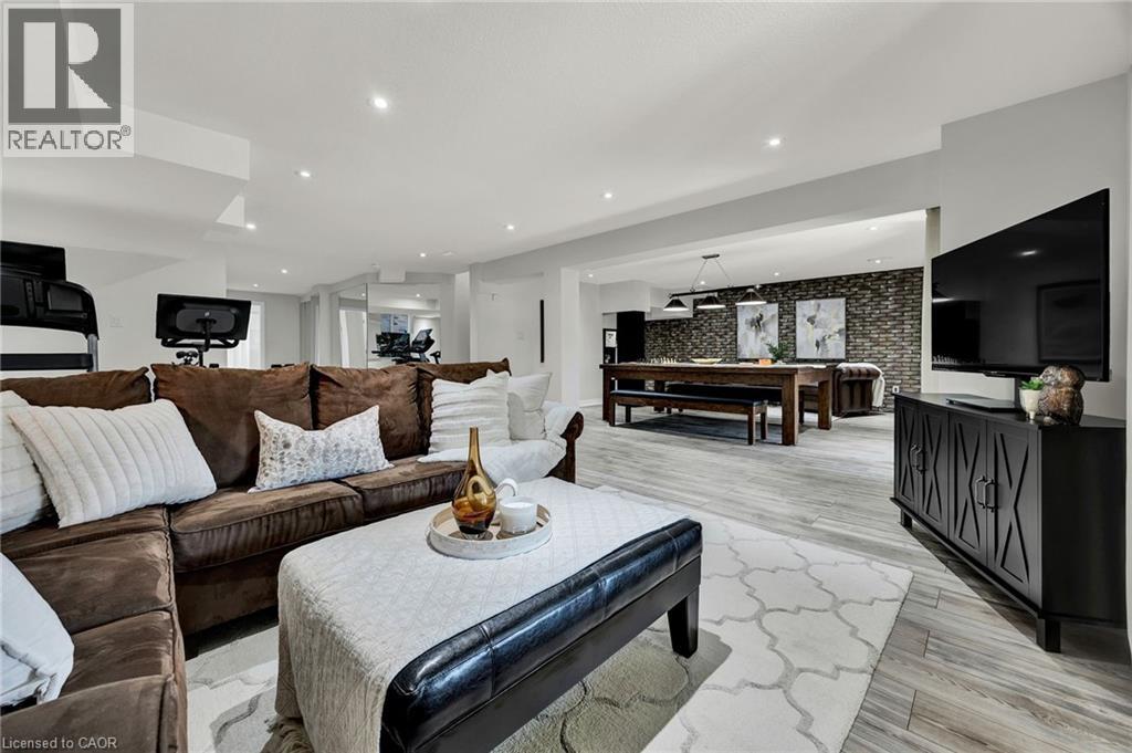 15 PIETER VOS Drive thumbnail 35