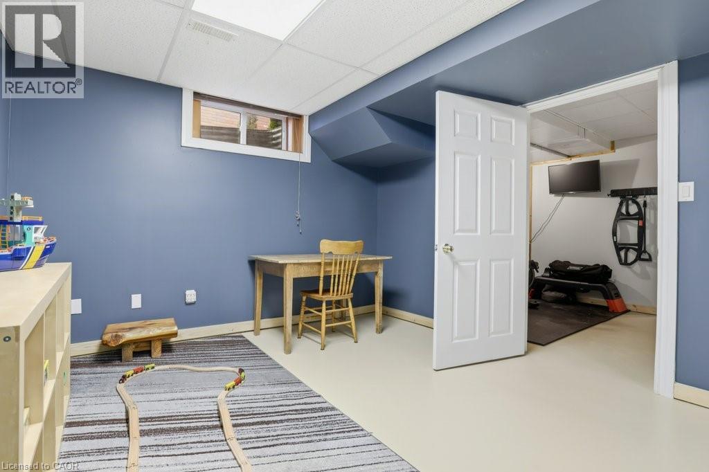 152 LASCHINGER Boulevard thumbnail 22