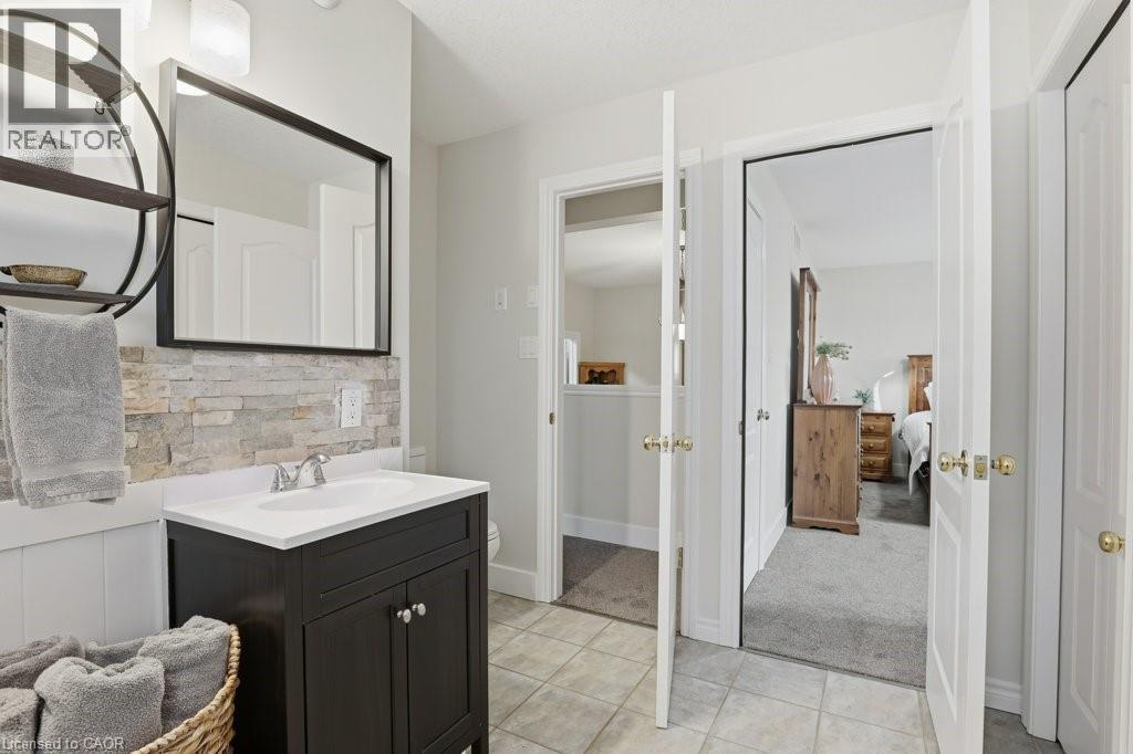 152 LASCHINGER Boulevard thumbnail 14