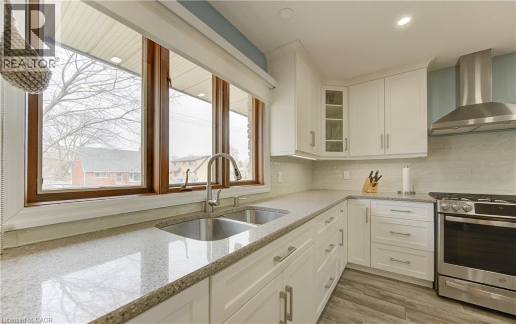 449 GREENFIELD Avenue thumbnail 10