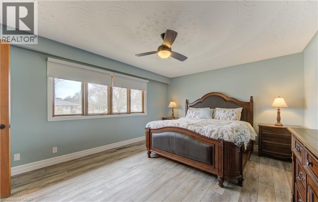 449 GREENFIELD Avenue thumbnail 15