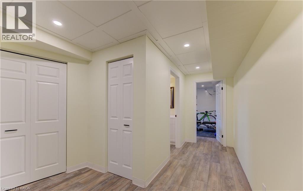 449 GREENFIELD Avenue thumbnail 26