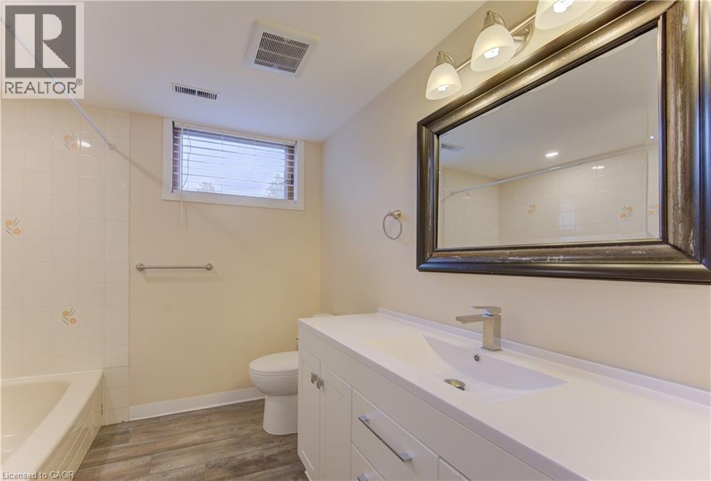 449 GREENFIELD Avenue thumbnail 30