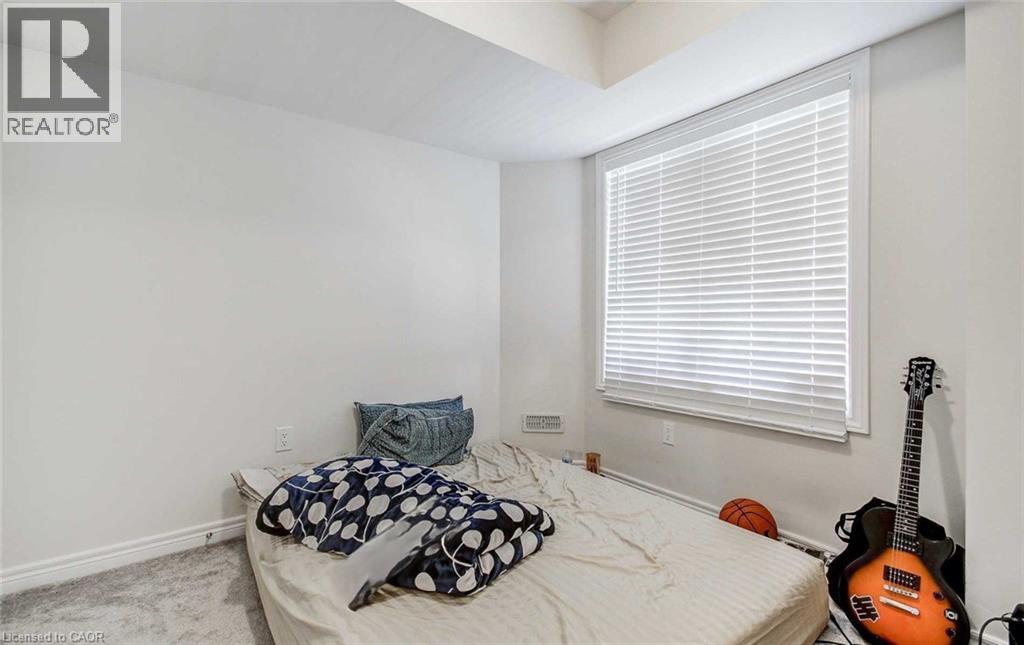 582 LINDEN Street thumbnail 15