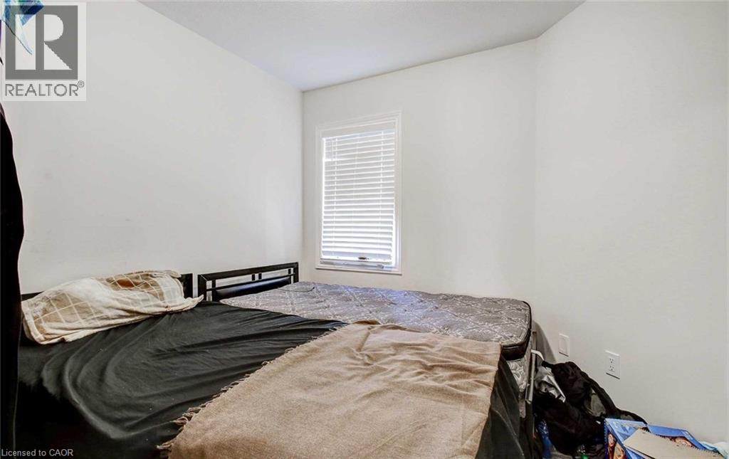 582 LINDEN Street thumbnail 20