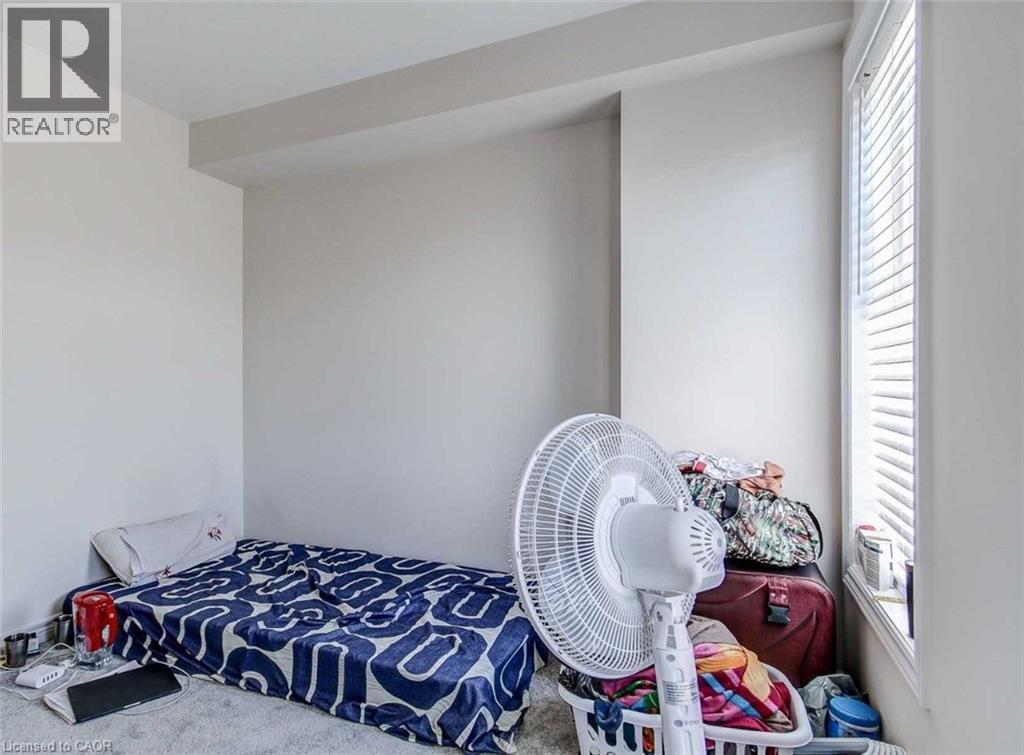 582 LINDEN Street thumbnail 25