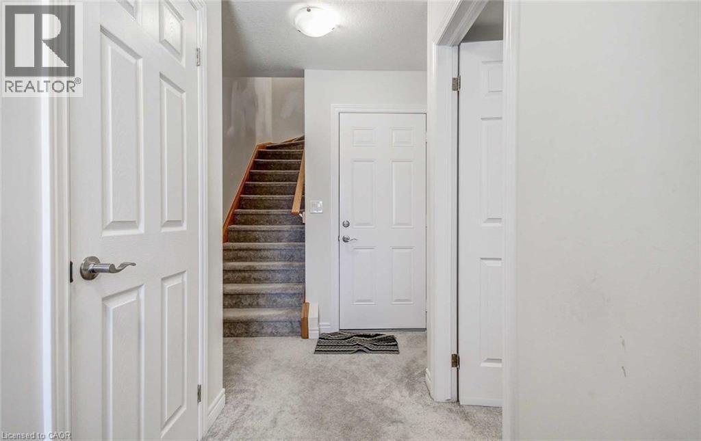 582 LINDEN Street thumbnail 27