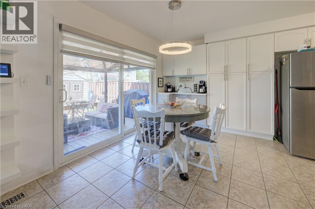 12 BUGDALE Drive thumbnail 15