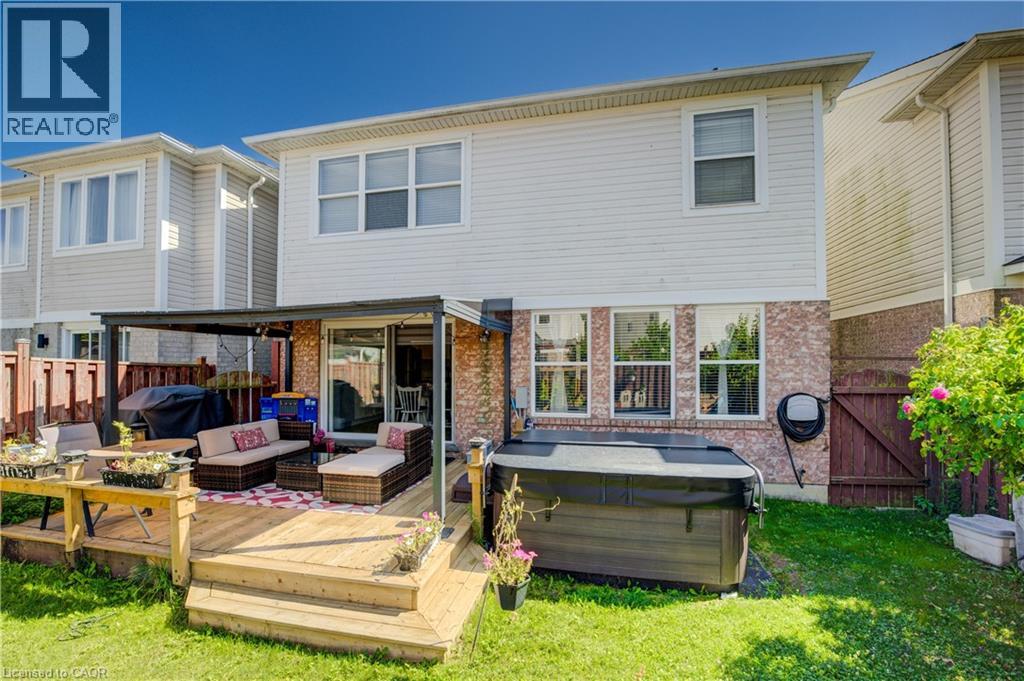 12 BUGDALE Drive thumbnail 3