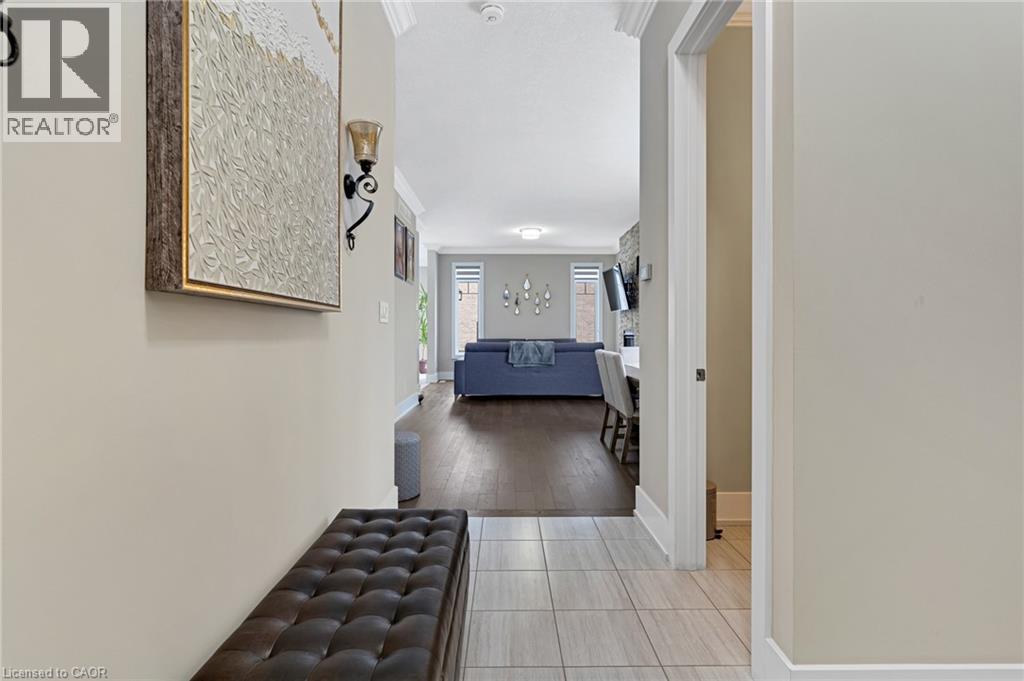 900 PONDCLIFFE Court thumbnail 2