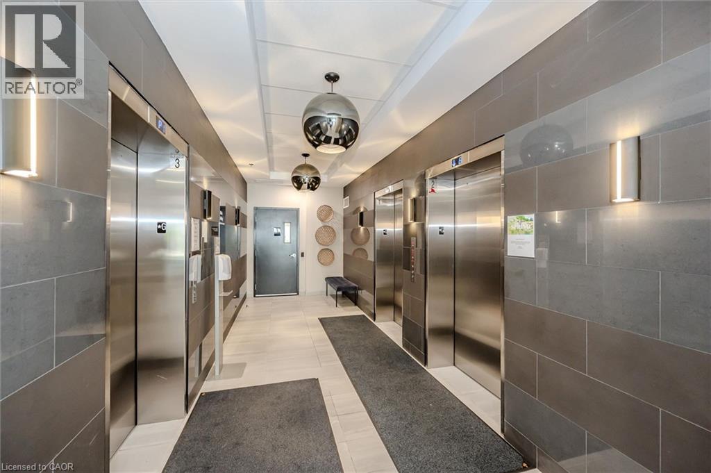 60 CHARLES Street W Unit# 1902 thumbnail 6