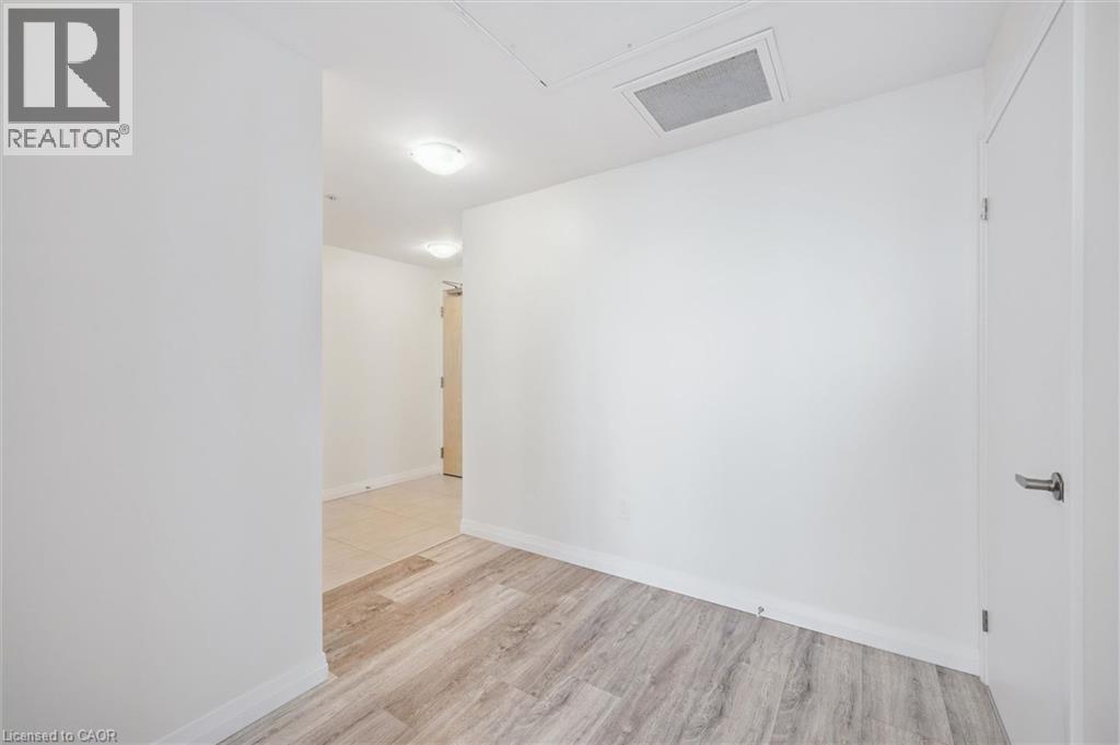 60 CHARLES Street W Unit# 1902 thumbnail 10