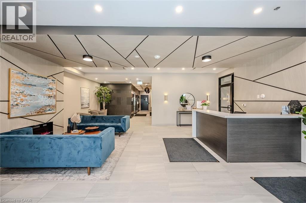 60 CHARLES Street W Unit# 1902 thumbnail 5