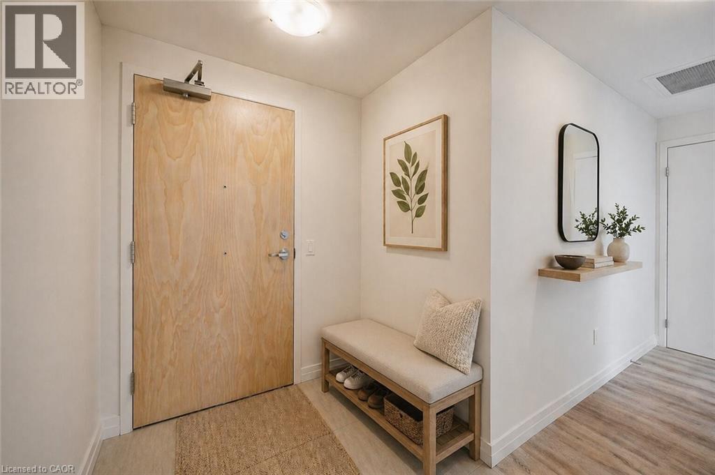 60 CHARLES Street W Unit# 1902 thumbnail 8