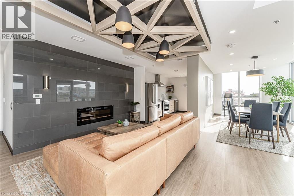 60 CHARLES Street W Unit# 1902 thumbnail 37