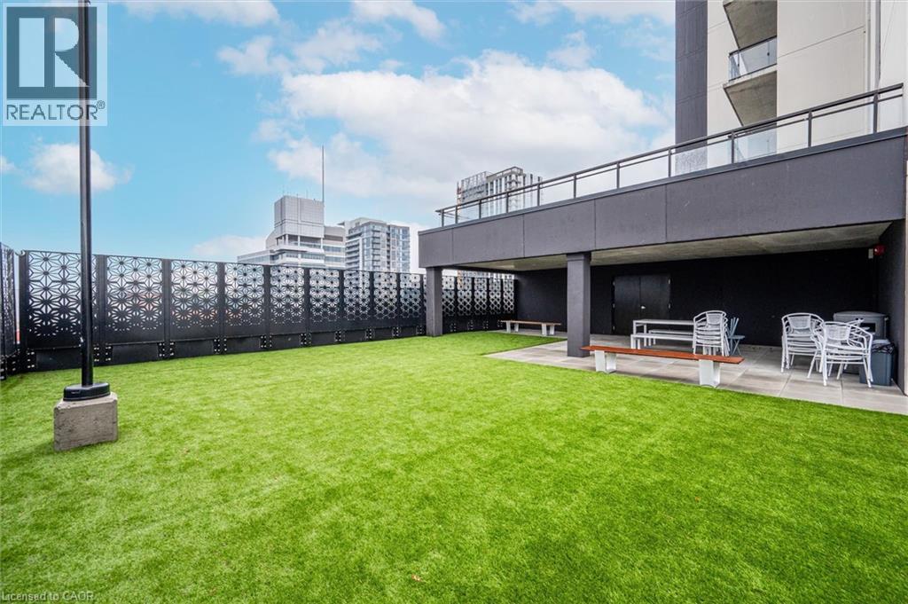 60 CHARLES Street W Unit# 1902 thumbnail 34