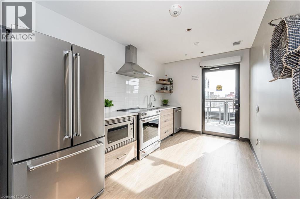 60 CHARLES Street W Unit# 1902 thumbnail 39