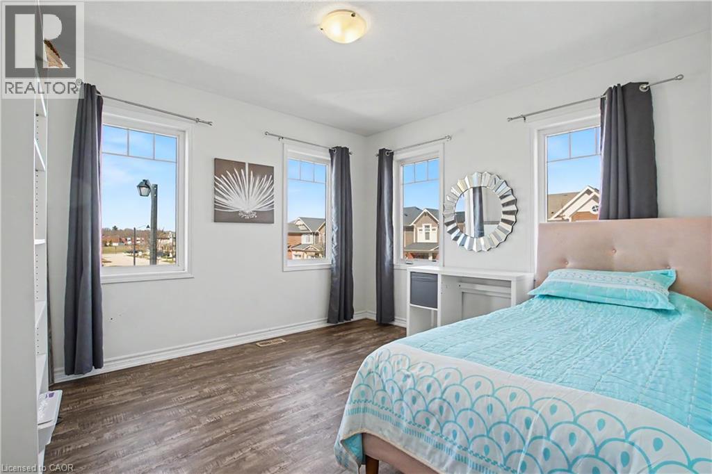 60 POSTMASTER Drive thumbnail 21