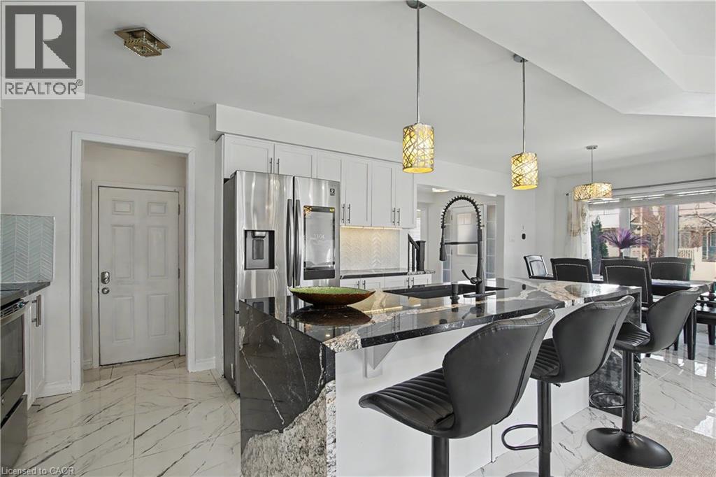 60 POSTMASTER Drive thumbnail 8