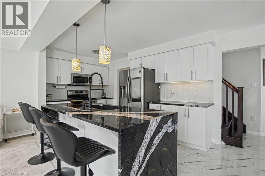 60 POSTMASTER Drive thumbnail 6