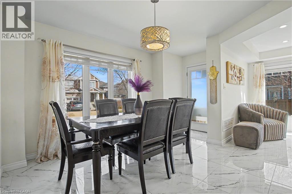 60 POSTMASTER Drive thumbnail 13