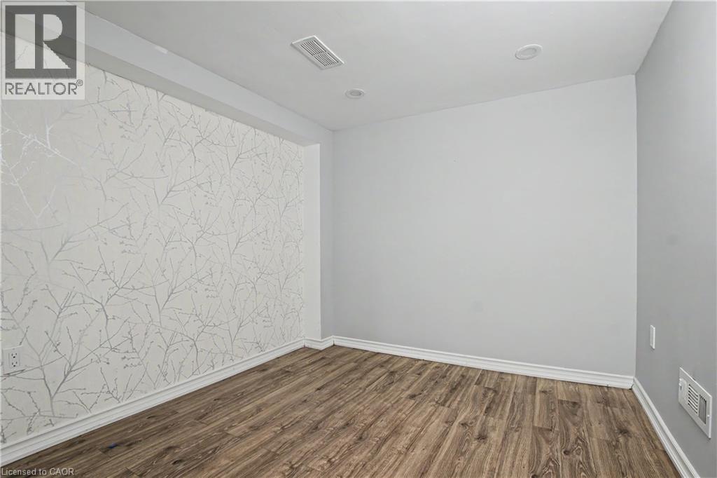 60 POSTMASTER Drive thumbnail 29