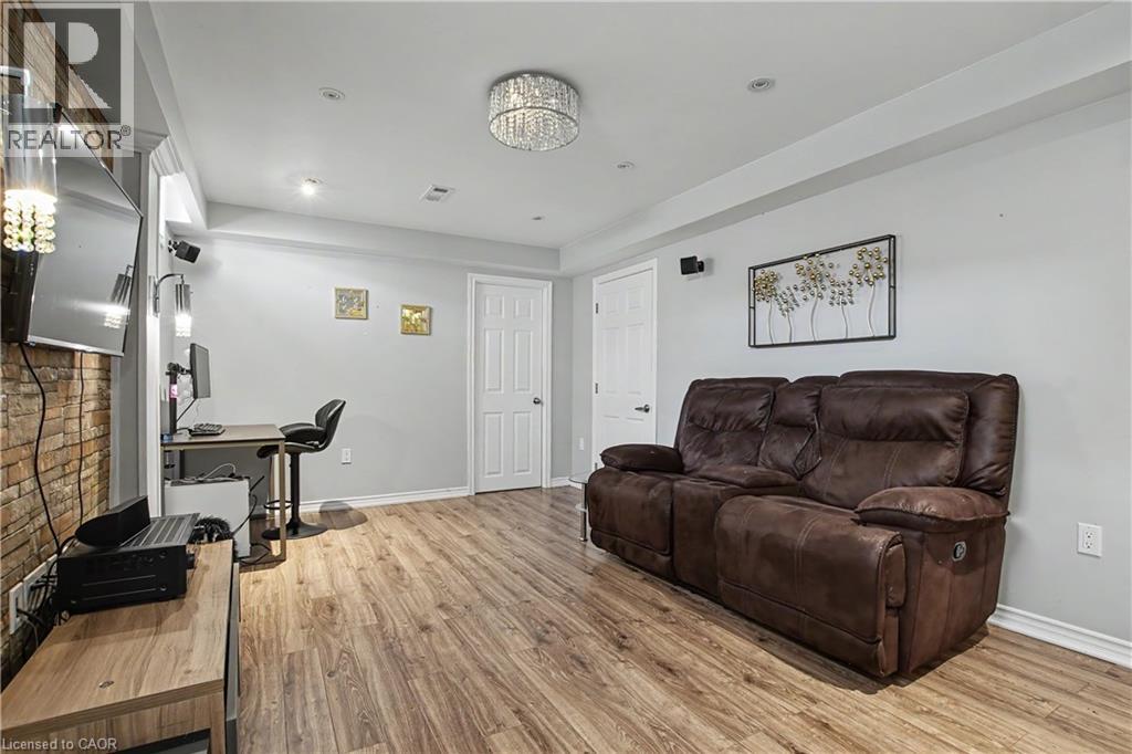 60 POSTMASTER Drive thumbnail 31