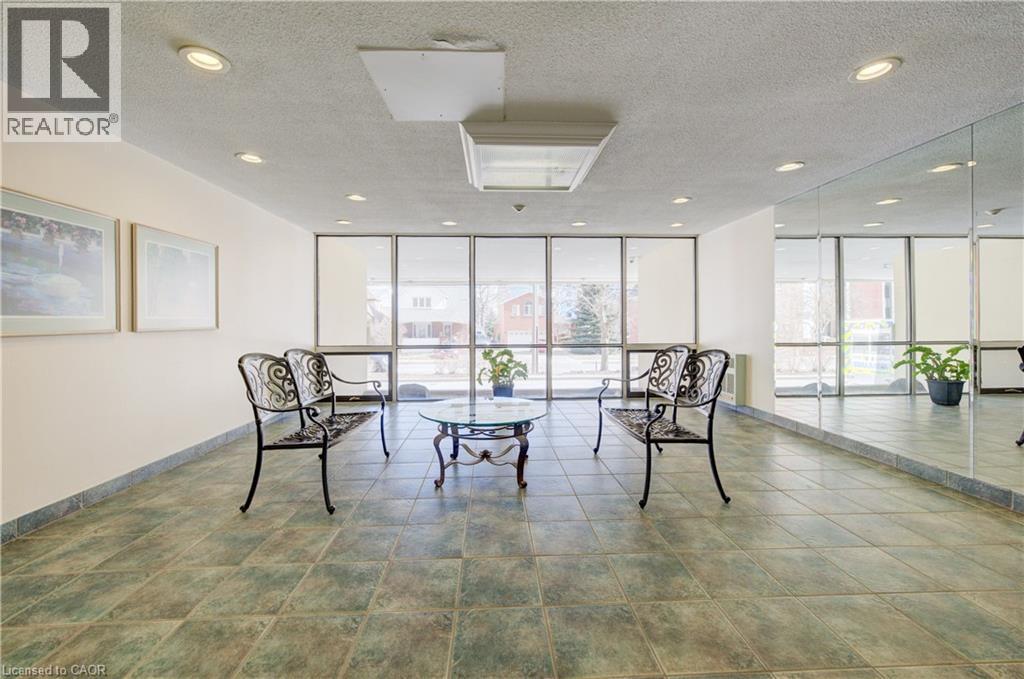 81 CHURCH Street Unit# 1406 thumbnail 4