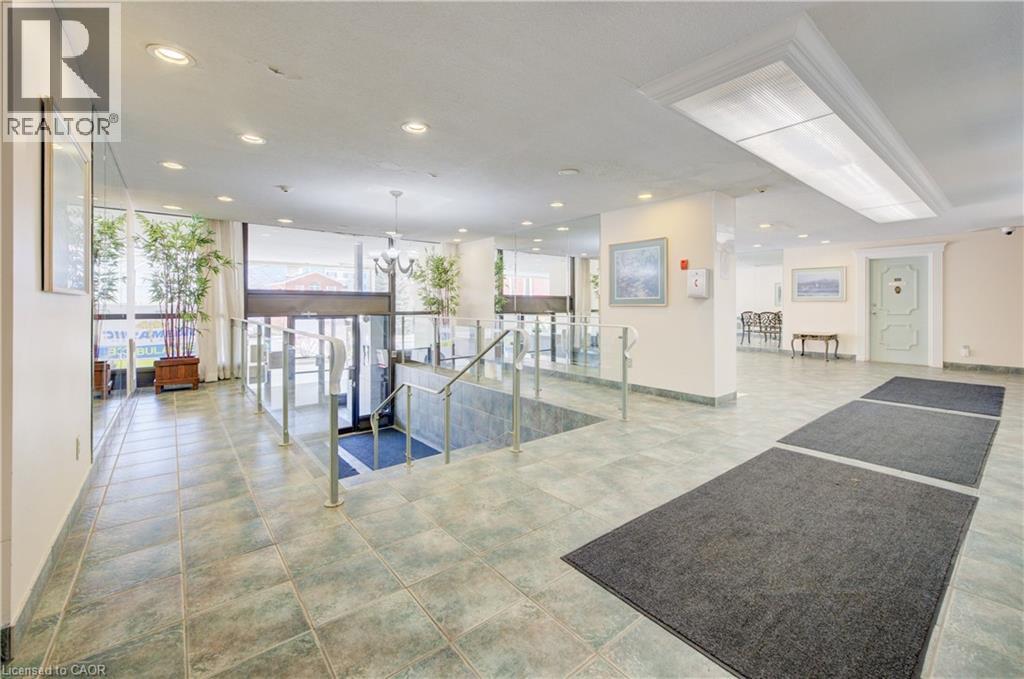 81 CHURCH Street Unit# 1406 thumbnail 3