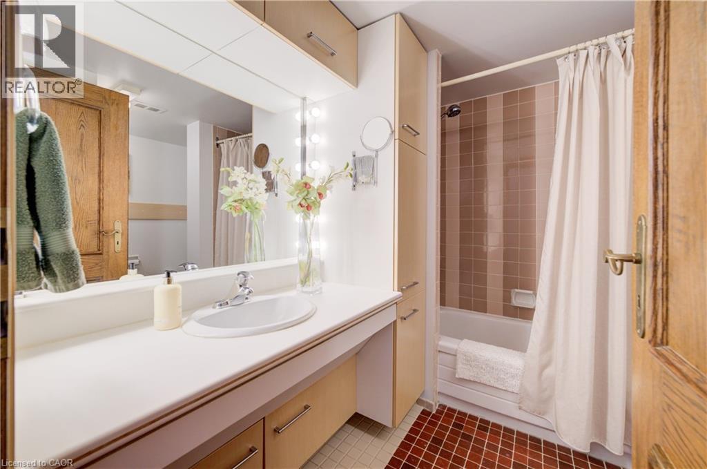 81 CHURCH Street Unit# 1406 thumbnail 31