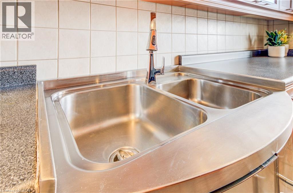 81 CHURCH Street Unit# 1406 thumbnail 11