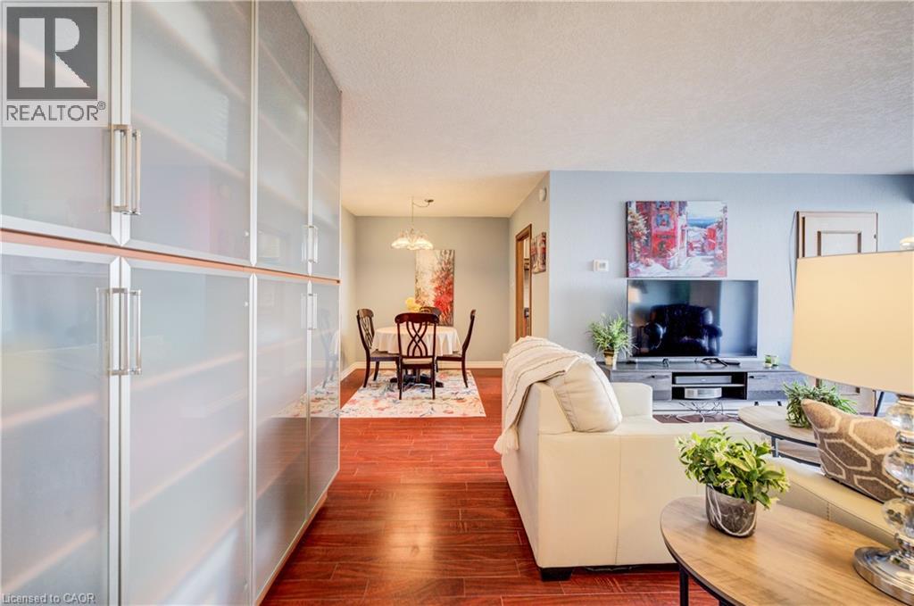 81 CHURCH Street Unit# 1406 thumbnail 23