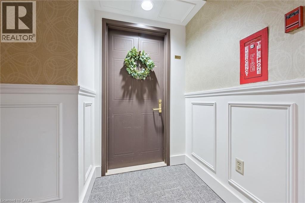 265 WESTCOURT Place Unit# 1010 thumbnail 3