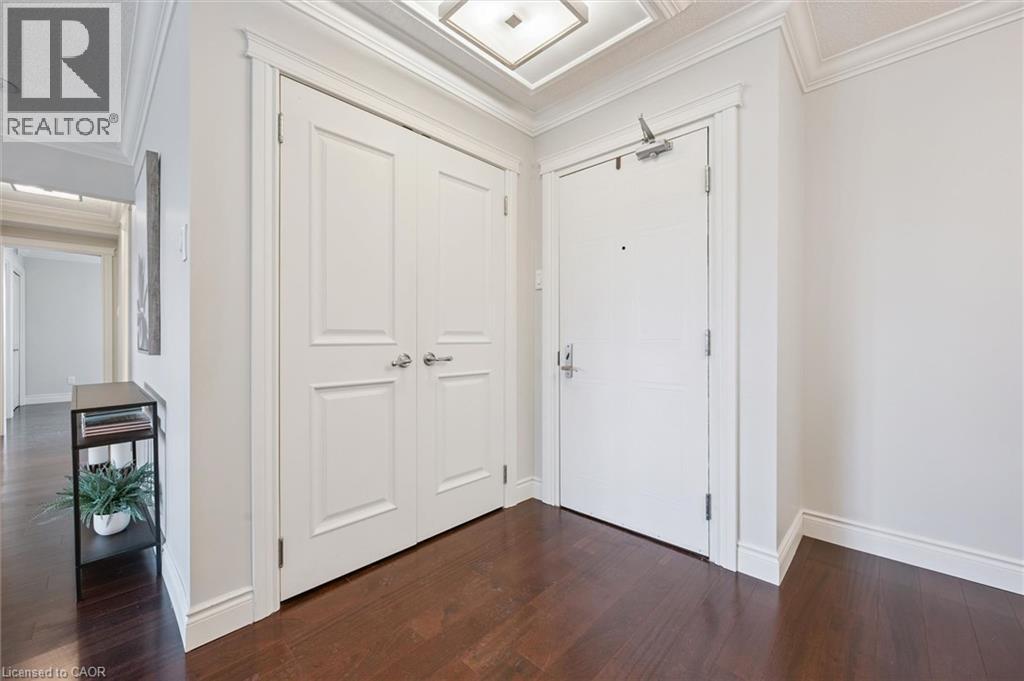 265 WESTCOURT Place Unit# 1010 thumbnail 4