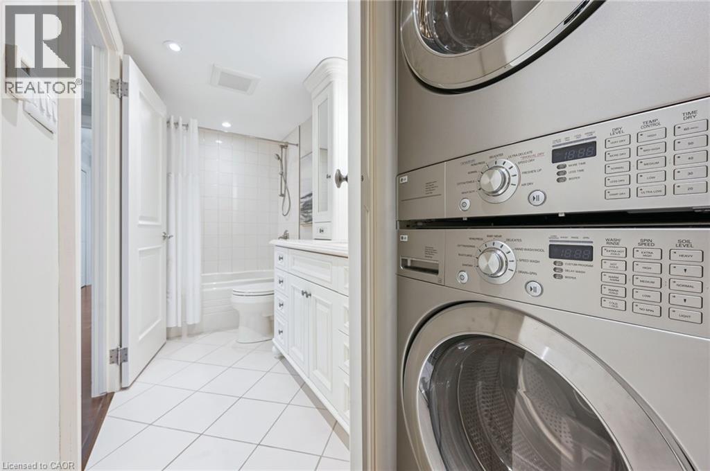 265 WESTCOURT Place Unit# 1010 thumbnail 21