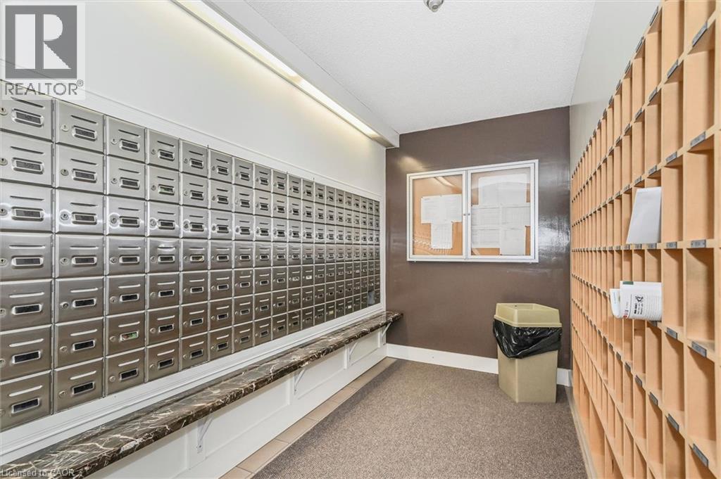 265 WESTCOURT Place Unit# 1010 thumbnail 33