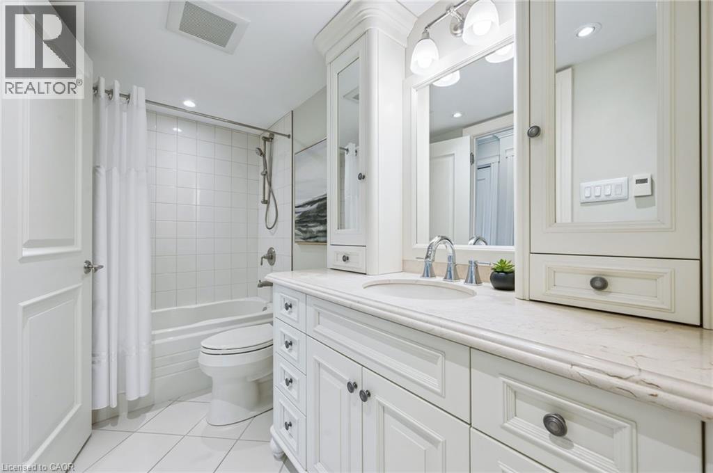 265 WESTCOURT Place Unit# 1010 thumbnail 19