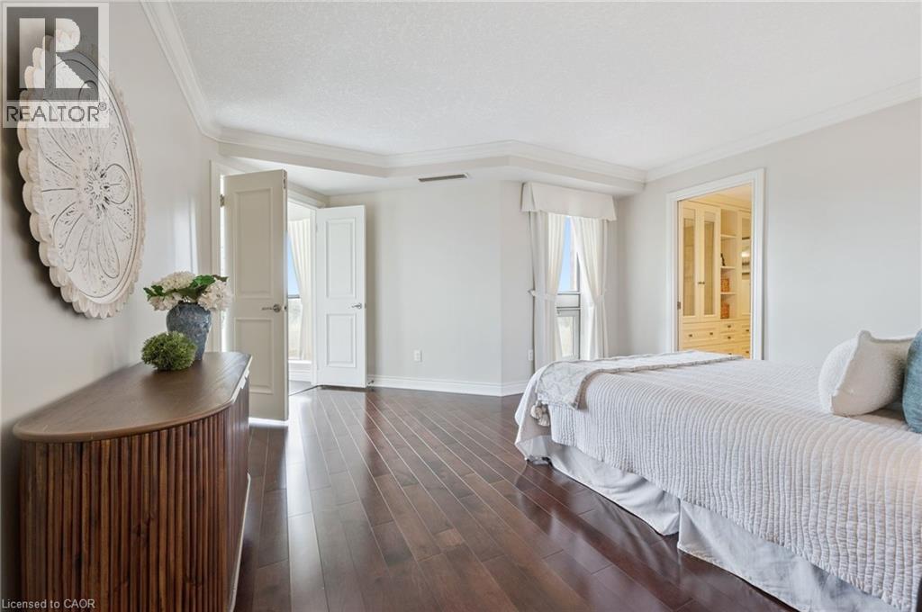 265 WESTCOURT Place Unit# 1010 thumbnail 22