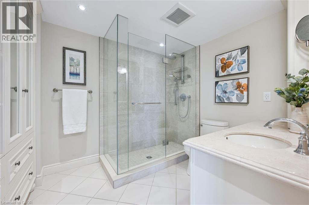 265 WESTCOURT Place Unit# 1010 thumbnail 25