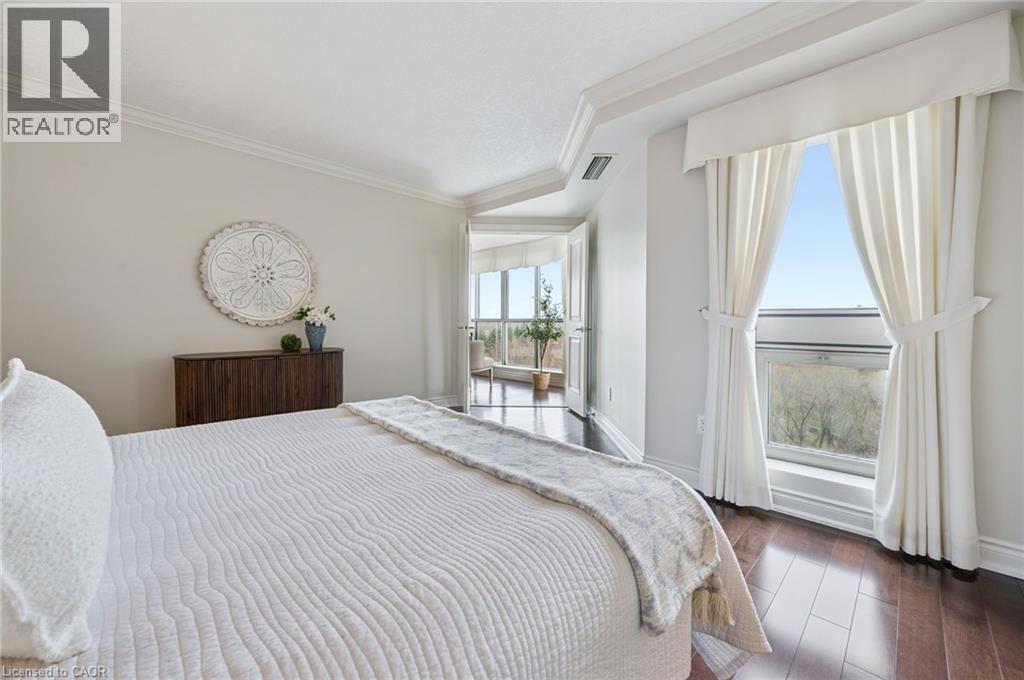 265 WESTCOURT Place Unit# 1010 thumbnail 24