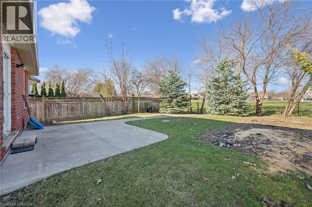 649 DOON SOUTH Drive thumbnail 32