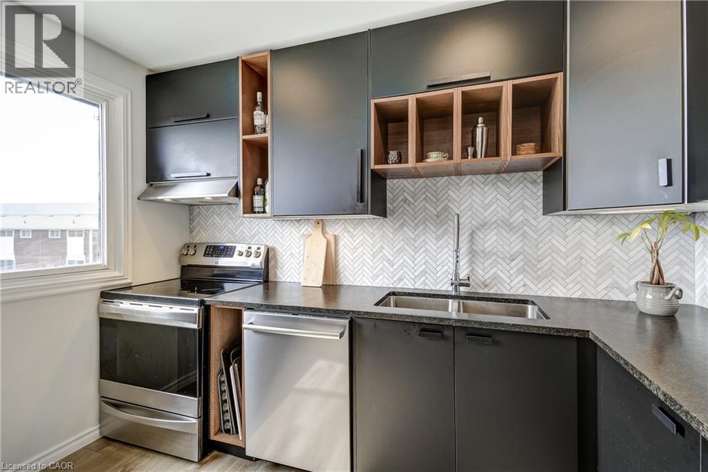 135 S CHALMERS Street S Unit# 18 thumbnail 16